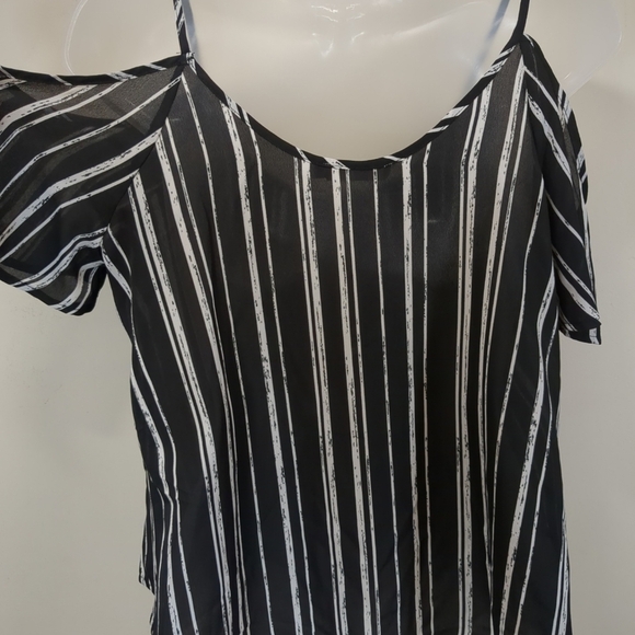 Lush Women's Cold Shoulder Black and White Striped Women's Top Size M - Picture 3 of 5
